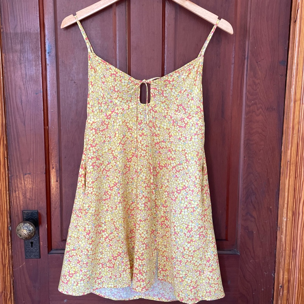 SWEET AND SUNNY — Sundress